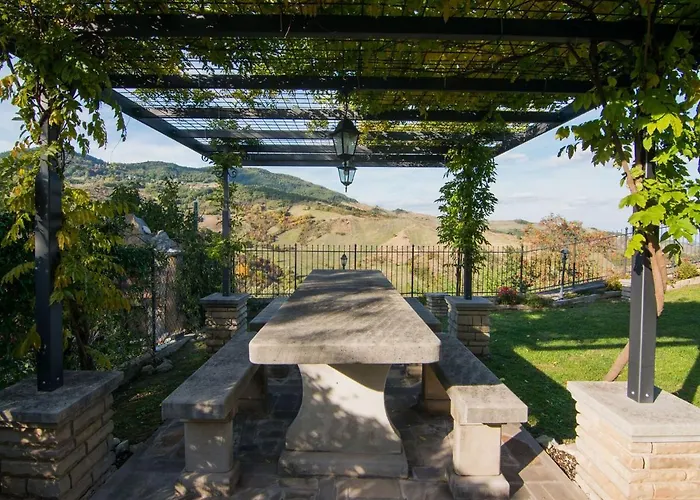 Romantic Medieval Escape Holiday home Petrella Guidi