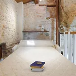 Romantic Medieval Escape * Petrella Guidi
