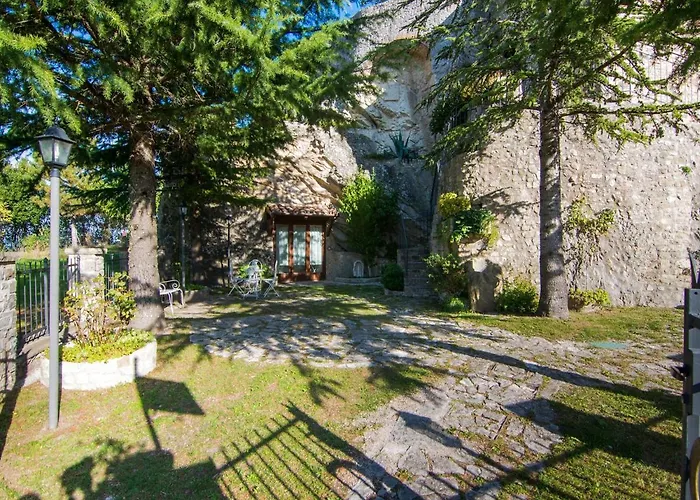 Romantic Medieval Escape Petrella Guidi